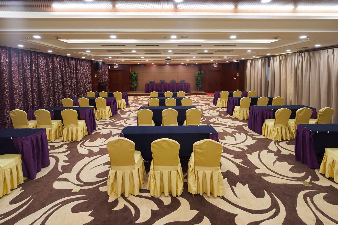 Soluxe Hotel ניאמיי מראה חיצוני תמונה